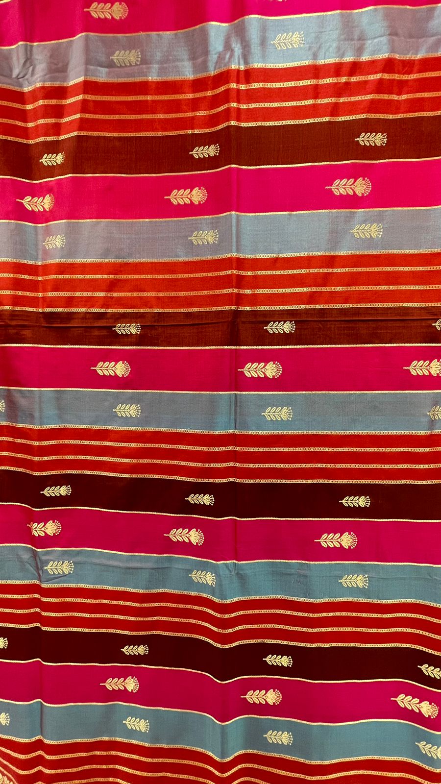 Exquisite Faishana Pure Silk Handloom: Katan Silk Rang Kaat Kadhwa Strip Booti Saree with Kadhwa Zari Border and Red Blouse