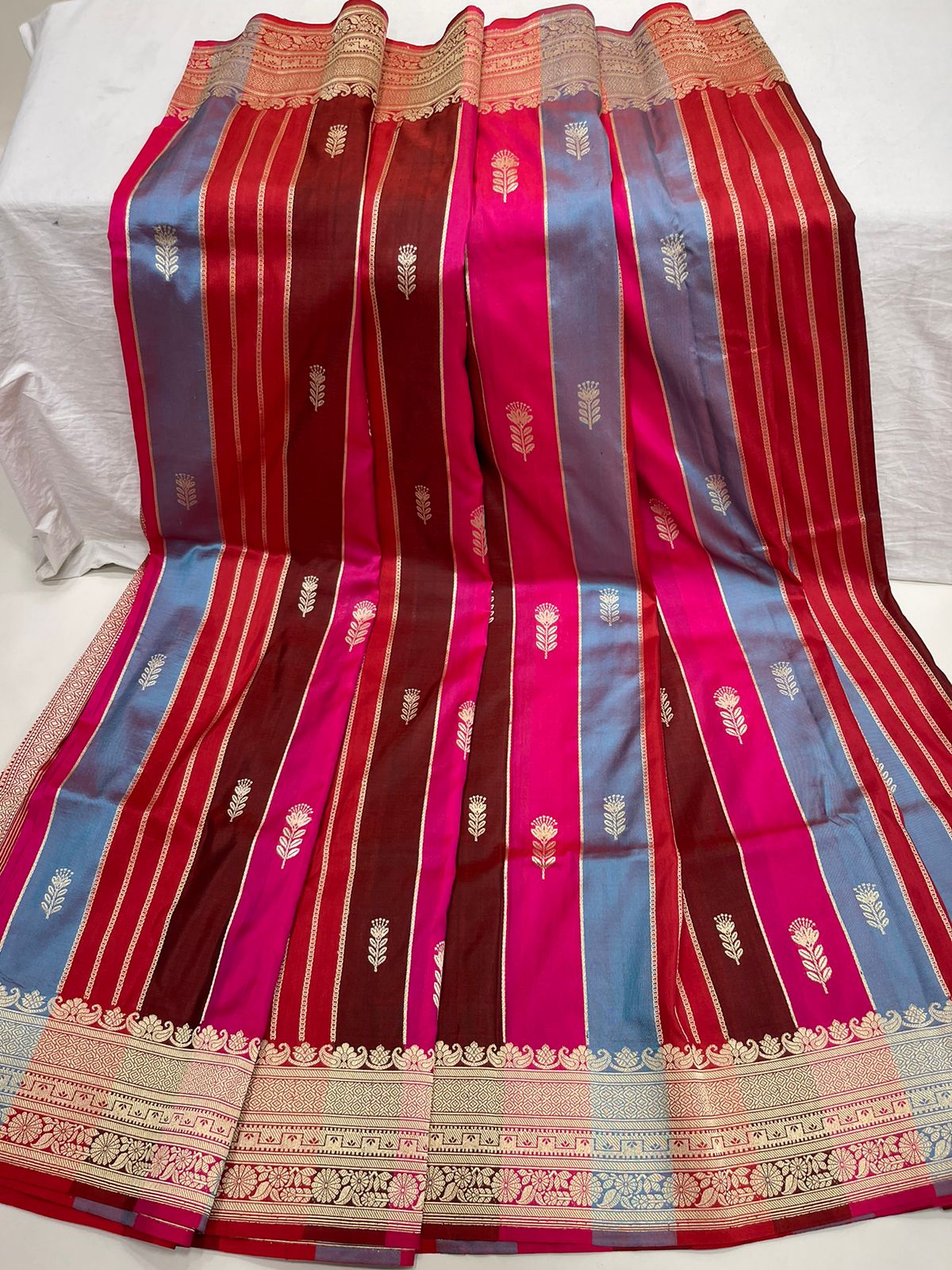 Exquisite Faishana Pure Silk Handloom: Katan Silk Rang Kaat Kadhwa Strip Booti Saree with Kadhwa Zari Border and Red Blouse
