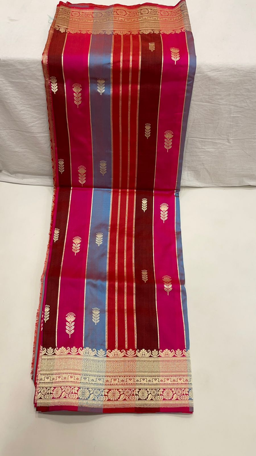 Exquisite Faishana Pure Silk Handloom: Katan Silk Rang Kaat Kadhwa Strip Booti Saree with Kadhwa Zari Border and Red Blouse