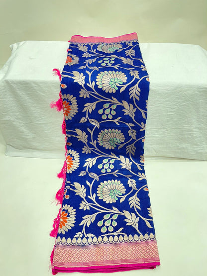Faishana's Elegance in Bloom: Pure Silk Handloom Navy Blue Floral Mina Jaal Khaddi Georgette Saree with Pink Kadhwa Anchal & Blouse