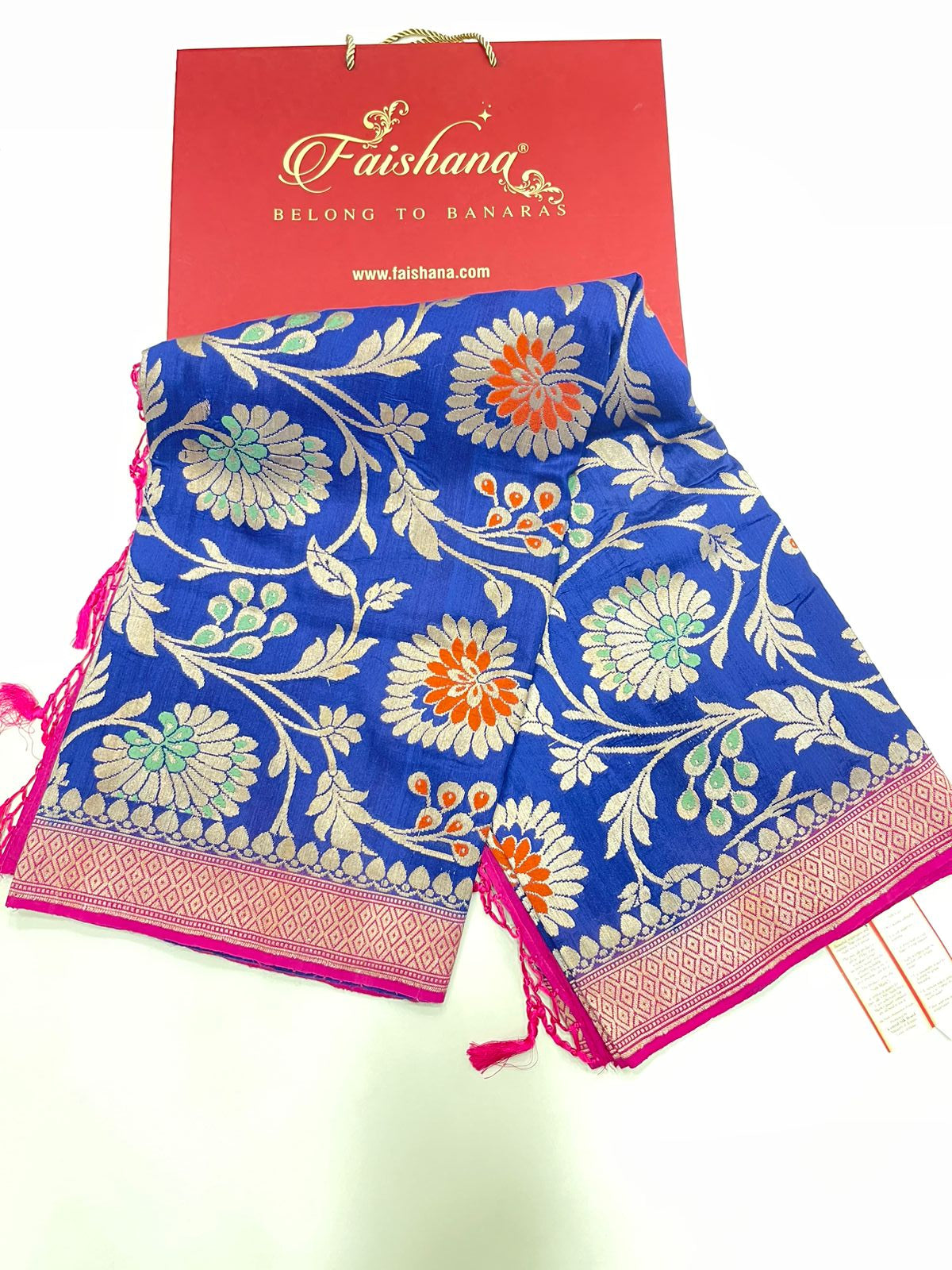 Faishana's Elegance in Bloom: Pure Silk Handloom Navy Blue Floral Mina Jaal Khaddi Georgette Saree with Pink Kadhwa Anchal & Blouse