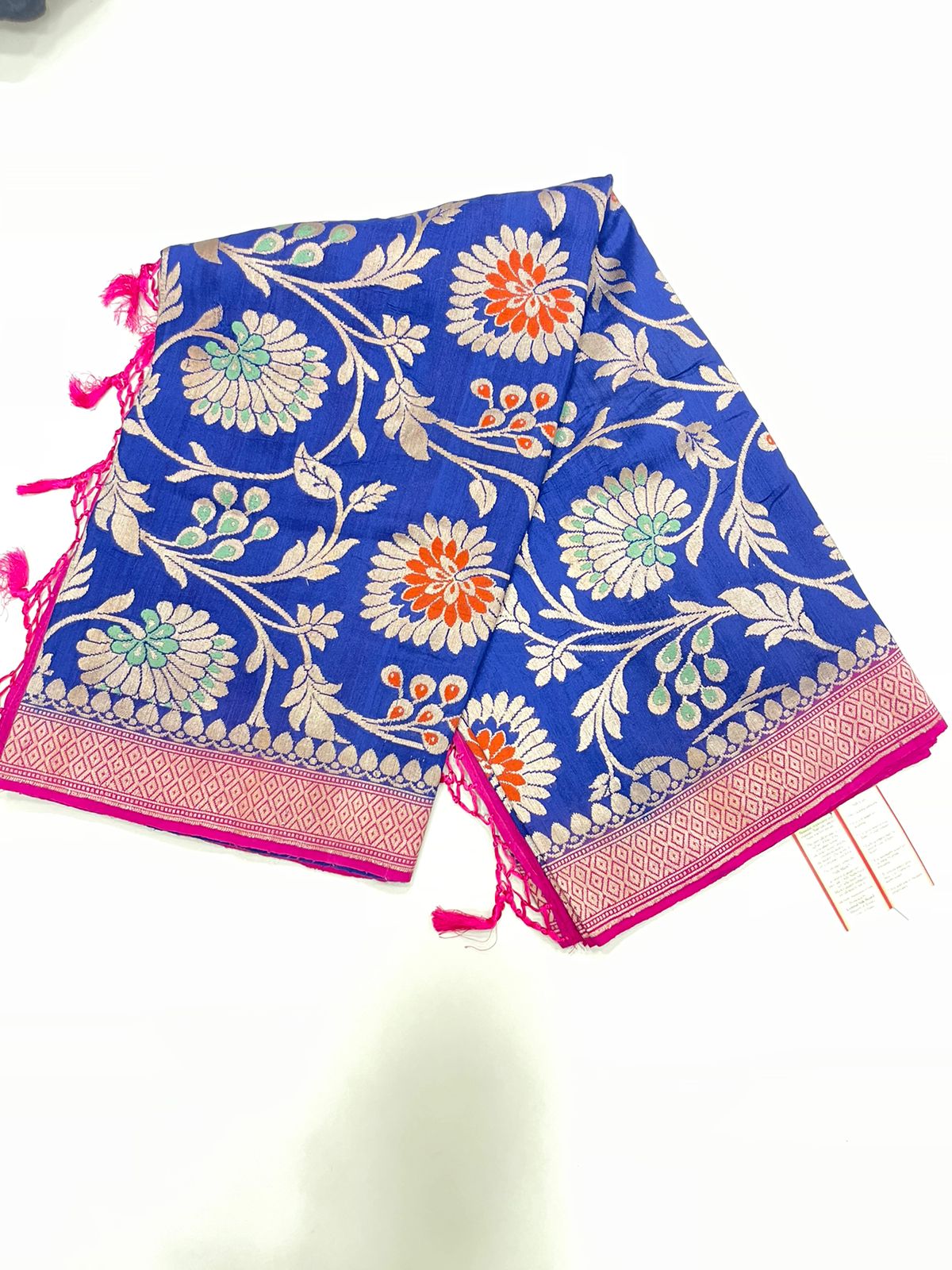 Faishana's Elegance in Bloom: Pure Silk Handloom Navy Blue Floral Mina Jaal Khaddi Georgette Saree with Pink Kadhwa Anchal & Blouse