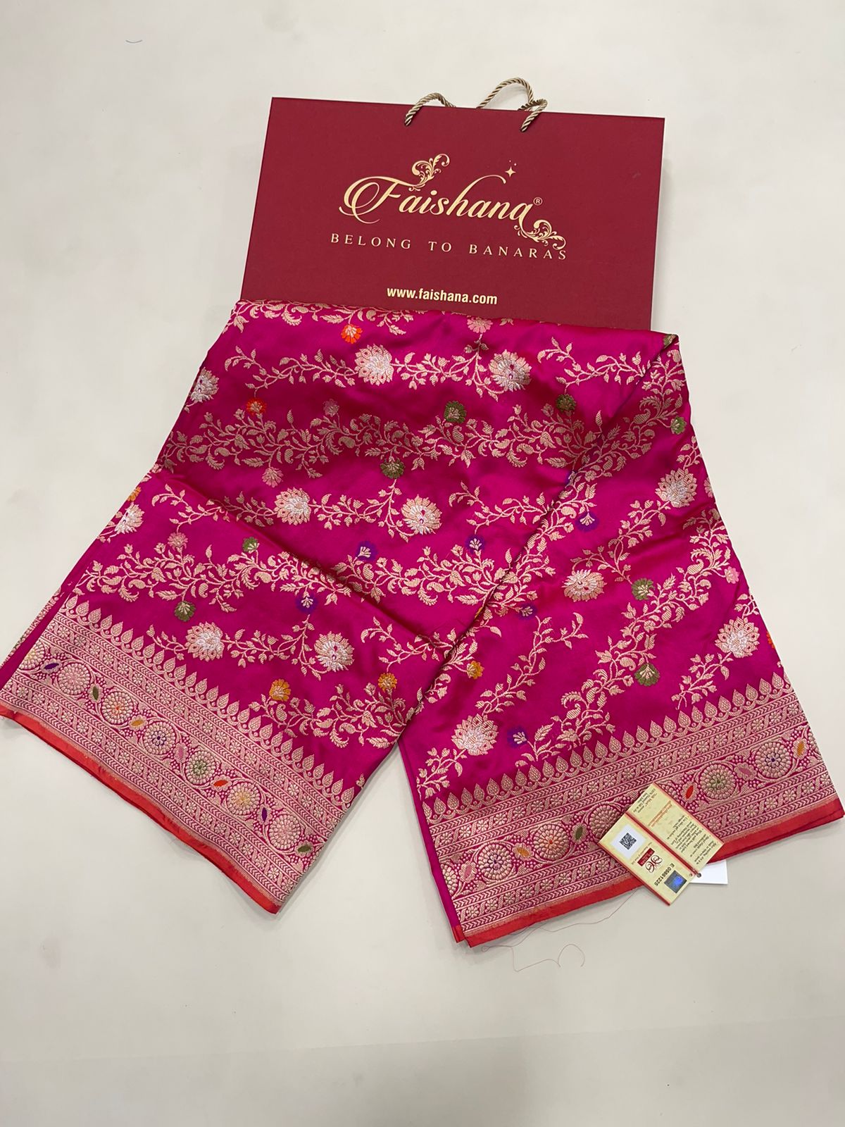 Faishana Pure Silk Handloom Katan Silk Pink Aada Kadhwa Meenakari Jangla Kadhwa Border with Pink Blouse