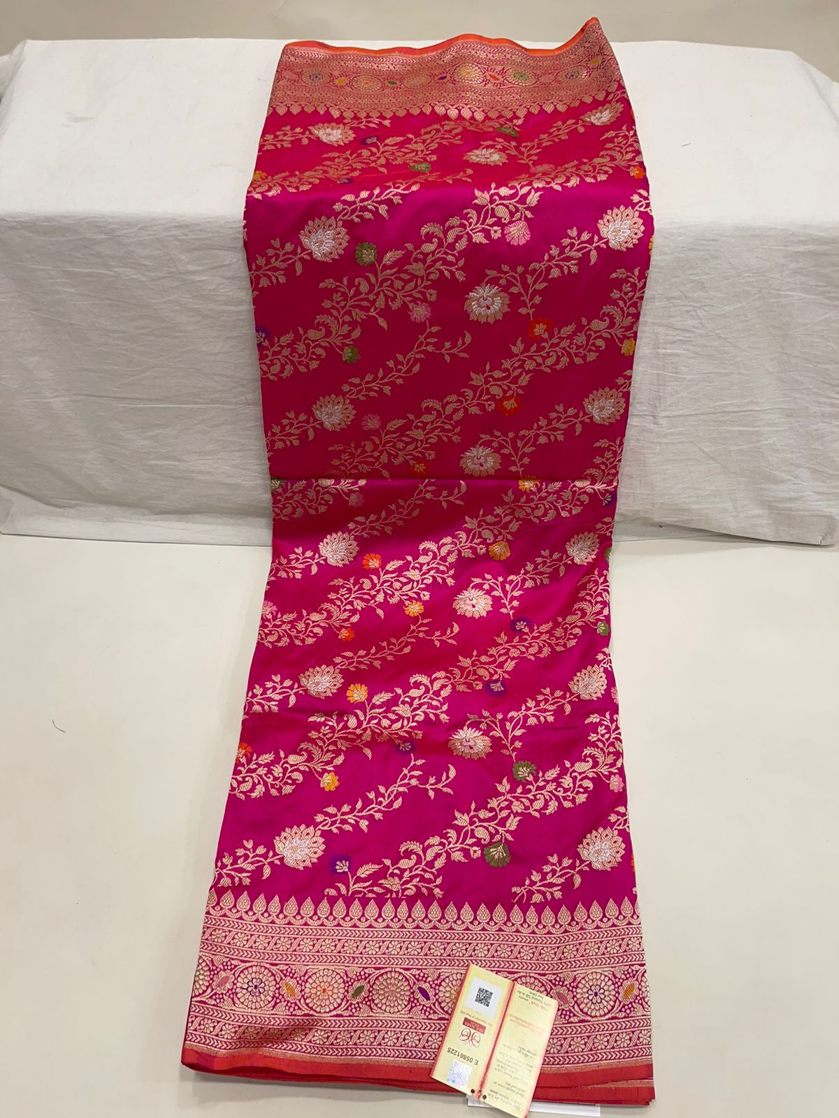 Faishana Pure Silk Handloom Katan Silk Pink Aada Kadhwa Meenakari Jangla Kadhwa Border with Pink Blouse