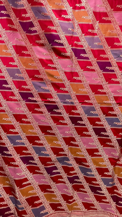 Faishana Pure Silk Handloom Red Rangkaat Diagonal Zari Color Block Kadhwa weaving Anchal Zari Border with Red Kadhwa Blouse Banarasi Saree