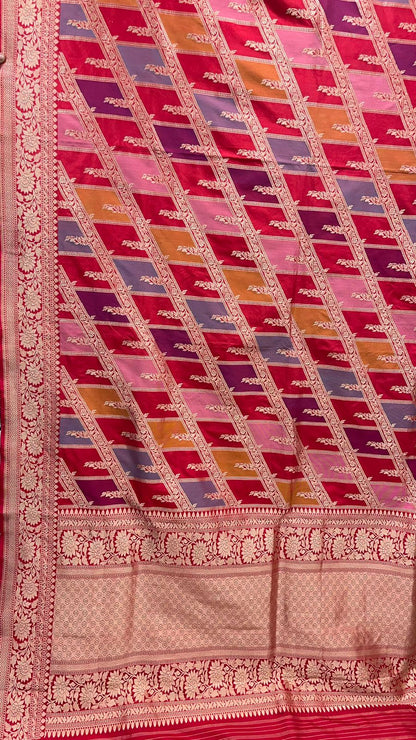 Faishana Pure Silk Handloom Red Rangkaat Diagonal Zari Color Block Kadhwa weaving Anchal Zari Border with Red Kadhwa Blouse Banarasi Saree