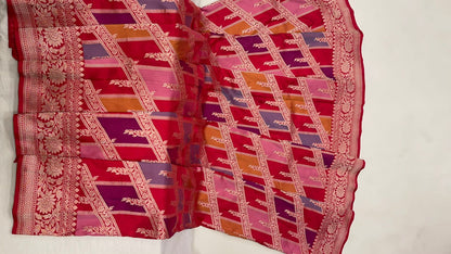 Faishana Pure Silk Handloom Red Rangkaat Diagonal Zari Color Block Kadhwa weaving Anchal Zari Border with Red Kadhwa Blouse Banarasi Saree