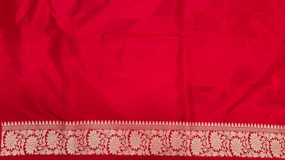 Faishana Pure Silk Handloom Red Rangkaat Diagonal Zari Color Block Kadhwa weaving Anchal Zari Border with Red Kadhwa Blouse Banarasi Saree