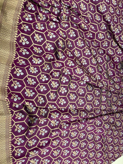 Faishana Pure Silk Handloom Magenta Uppada Silk Silver Mina Zari with Golden Zari Border Alfi Jaal and Magenta Kadhwa Blouse Saree