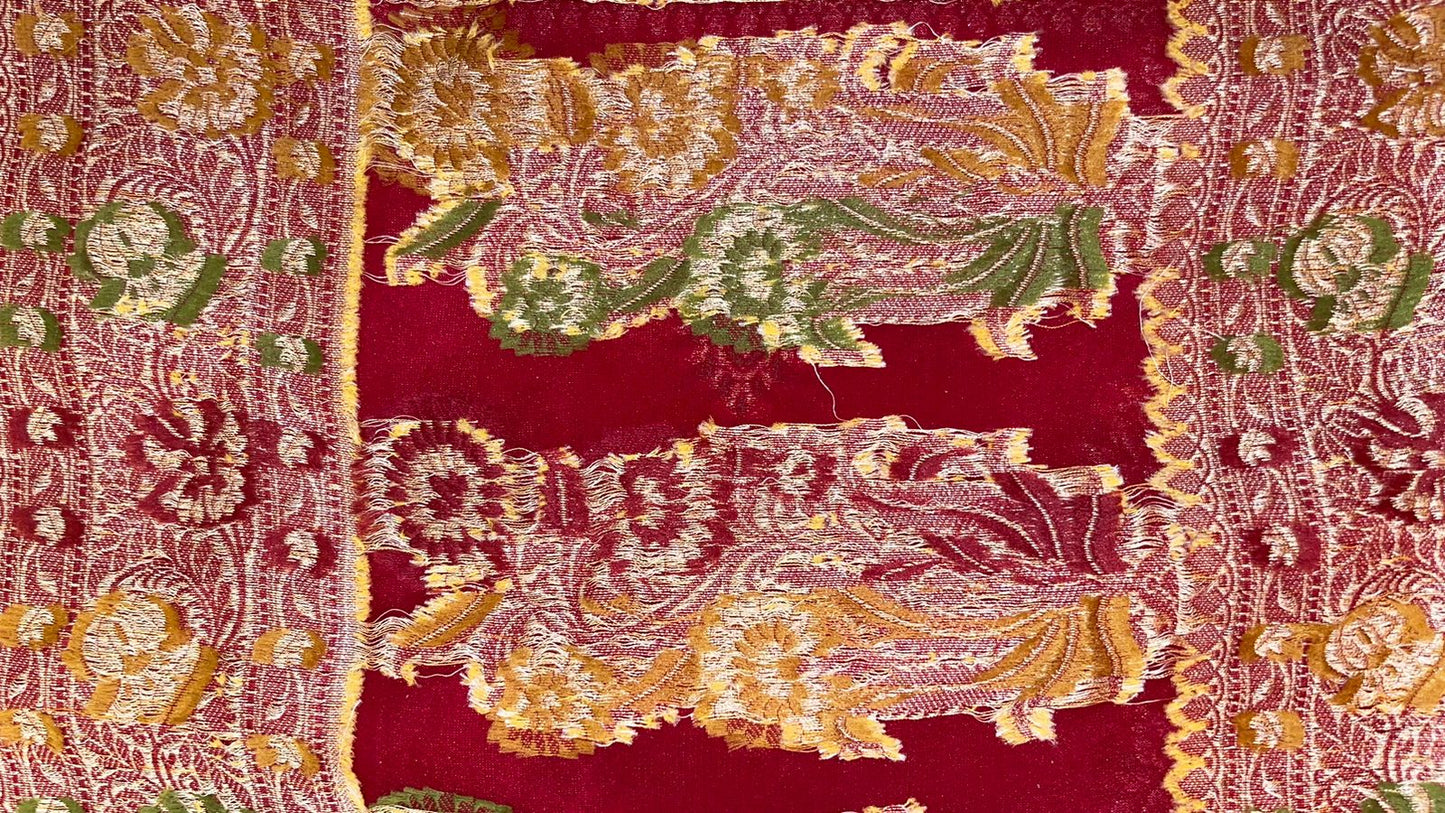 Faishana Presents Handloom Red Chiffon Resham Mina Zari Booti Kadiyal Anchal with Banarasi Mina Border and Red Blouse