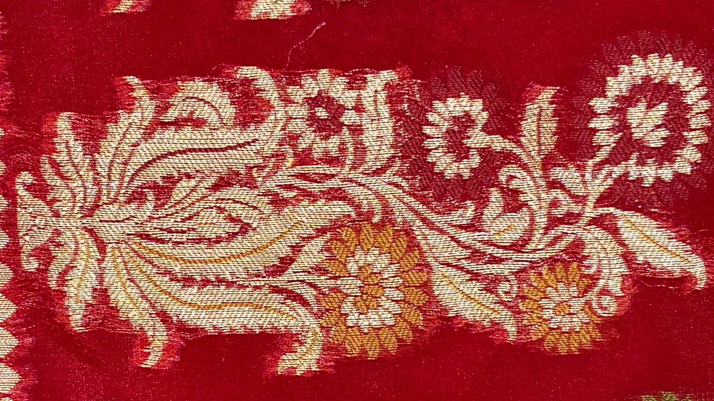 Faishana Presents Handloom Red Chiffon Resham Mina Zari Booti Kadiyal Anchal with Banarasi Mina Border and Red Blouse