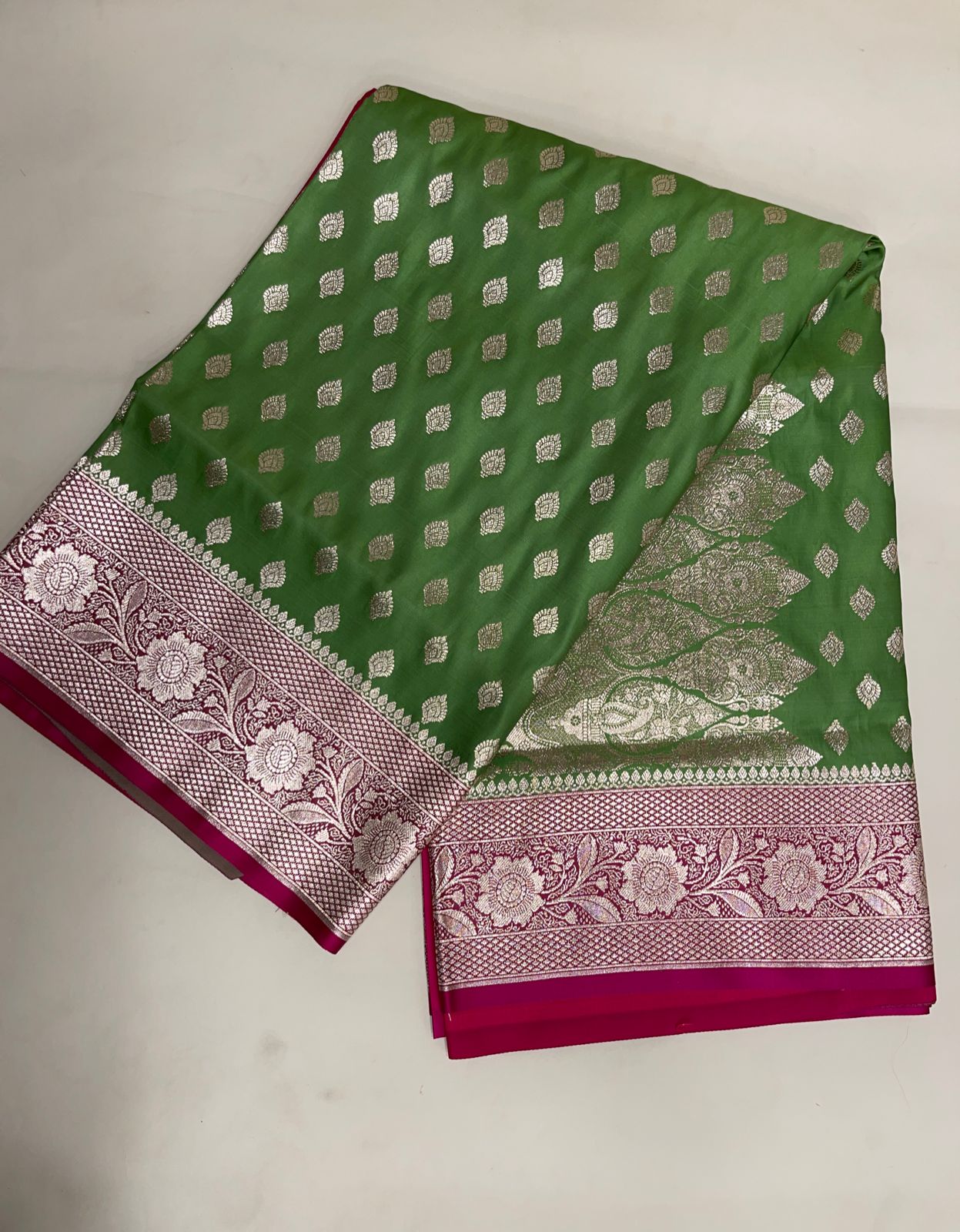 Faishana Presents Pista Green Satin Silk Floral Zari Booti with Contrast Magenta 2D Silver Zari Border with Magenta Blouse