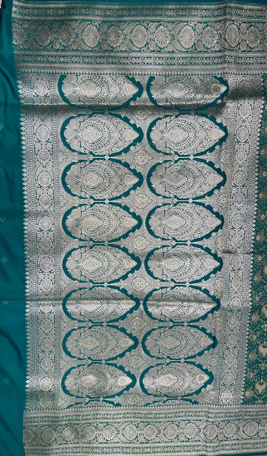 Faishana Presents Sea Green Tanchoi Satin Silk Alfi Mina Zari Booti with Silver Zari Big Boota Pallu and Silver Zari Border Banarasi saree with Sea Green Blouse