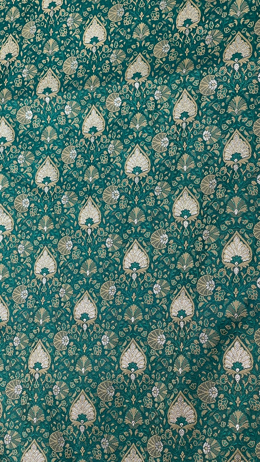 Faishana Presents Sea Green Tanchoi Satin Silk Alfi Mina Zari Booti with Silver Zari Big Boota Pallu and Silver Zari Border Banarasi saree with Sea Green Blouse