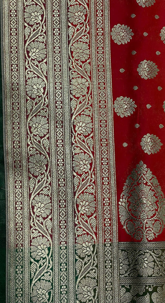 Faishana Presents Orange Satin Silk Zari Booti and Contrast Green 2D Zari Border and Heavy Floral Jaal Pallu Banarasi Saree with Green Blouse