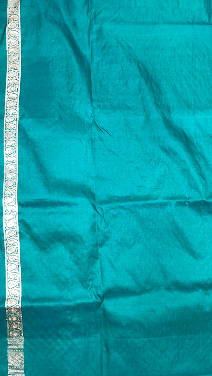Faishana Presents Red Stone Work Golden Zari Floral Booti with Contrast Green Boota Pallu Zari Border with Green Blouse Banarasi Saree