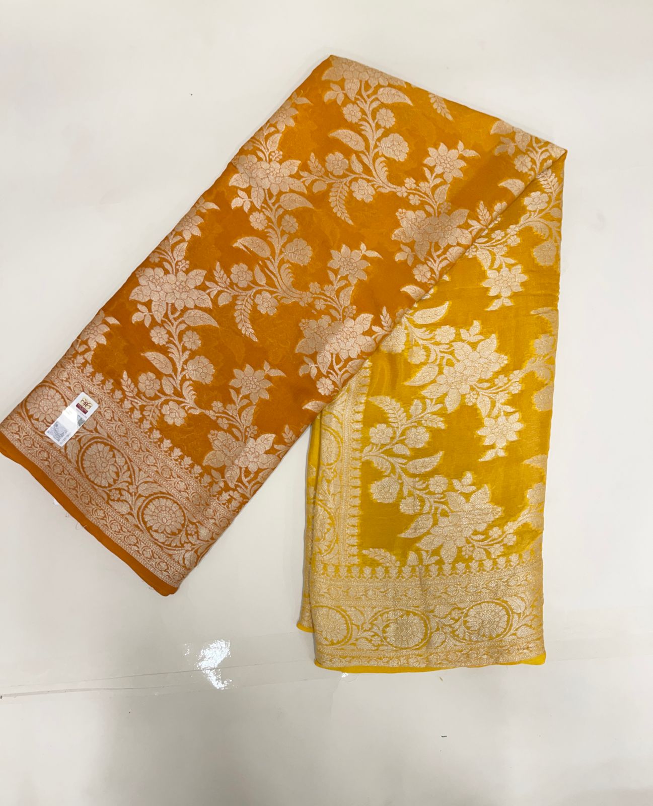 Faishana Pure Handloom Gold Contrast Chiffon Alfi Gold Zari Jaal and Banarasi Zari Border Saree with Gold Blouse