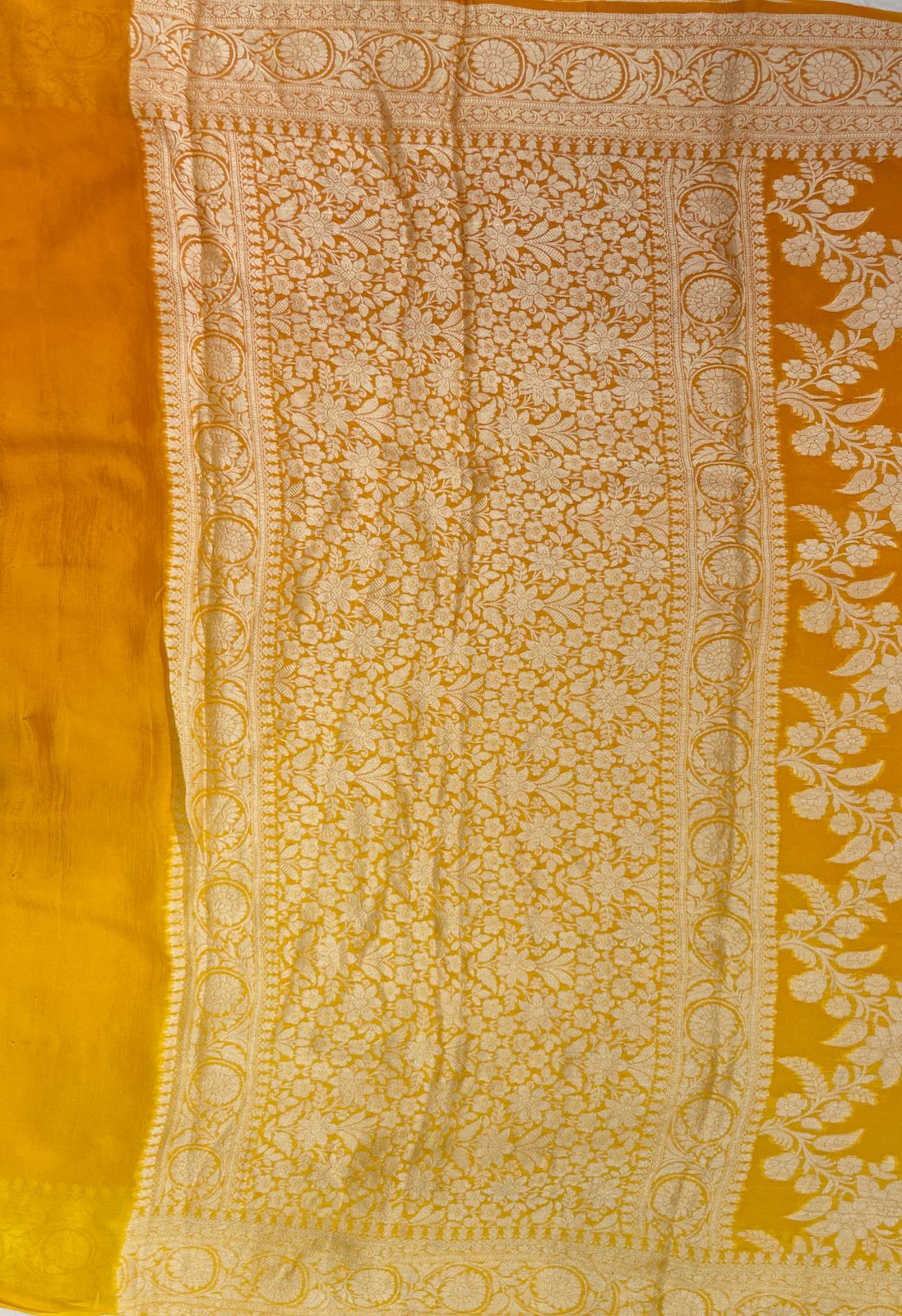 Faishana Pure Handloom Gold Contrast Chiffon Alfi Gold Zari Jaal and Banarasi Zari Border Saree with Gold Blouse
