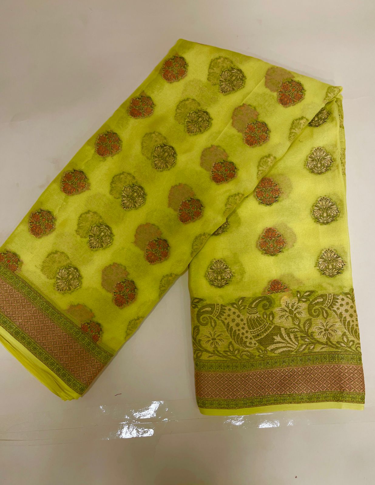 Faishana Pure Handloom Yellow Chiffon Floral Zari Mina Booti Skirt Floral Mina Zari Border and Big Boota Pallu with Yellow Blouse