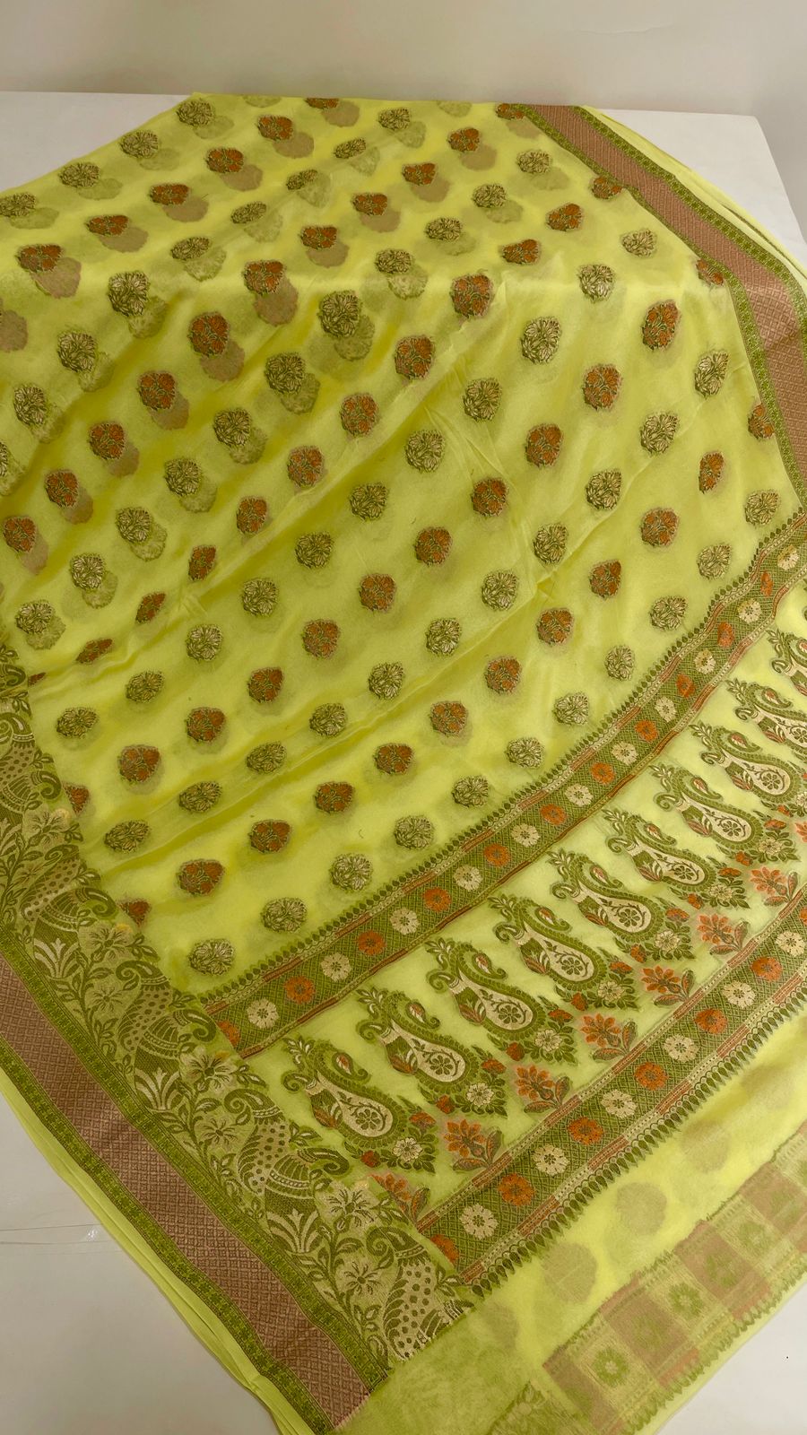 Faishana Pure Handloom Yellow Chiffon Floral Zari Mina Booti Skirt Floral Mina Zari Border and Big Boota Pallu with Yellow Blouse