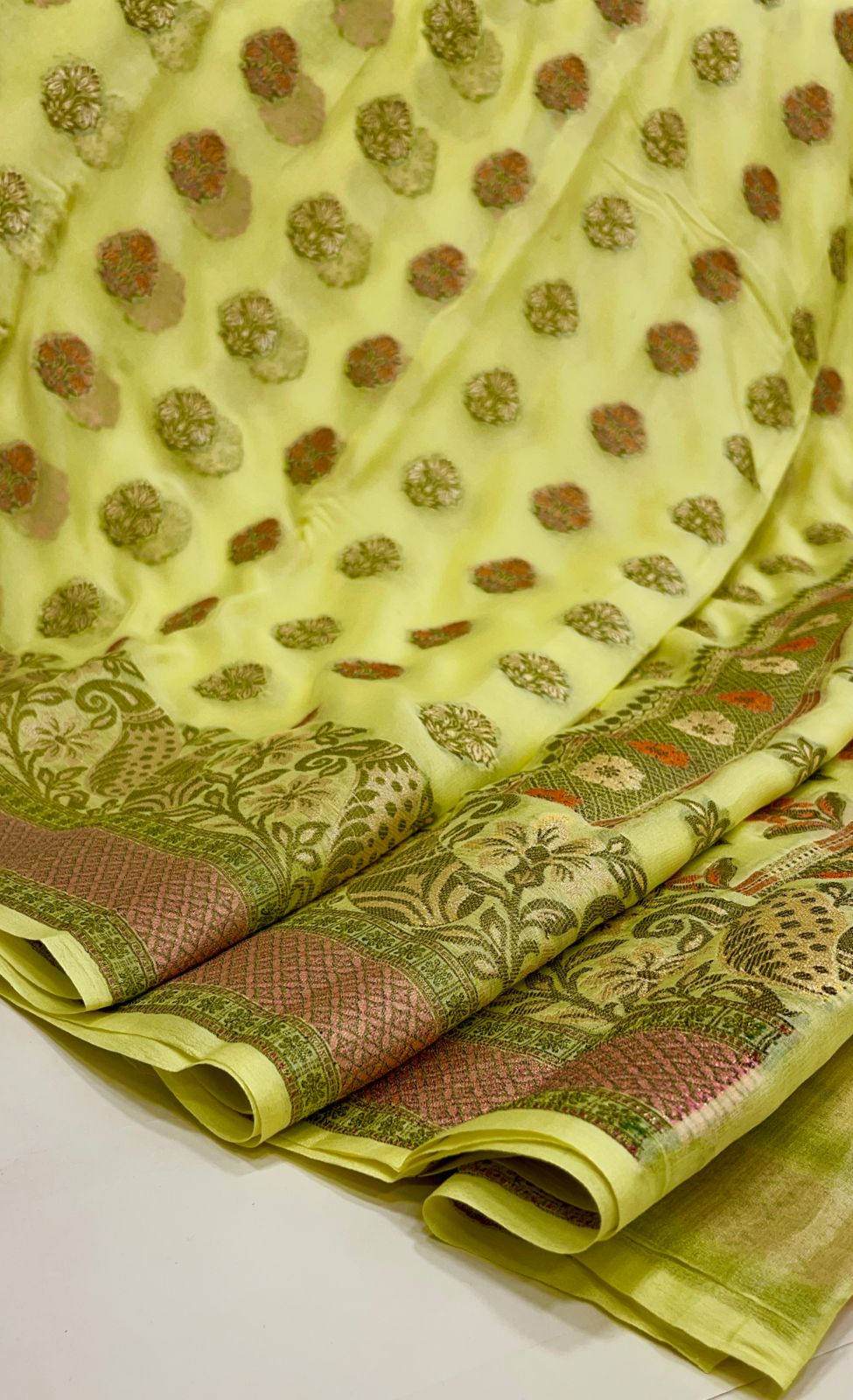 Faishana Pure Handloom Yellow Chiffon Floral Zari Mina Booti Skirt Floral Mina Zari Border and Big Boota Pallu with Yellow Blouse