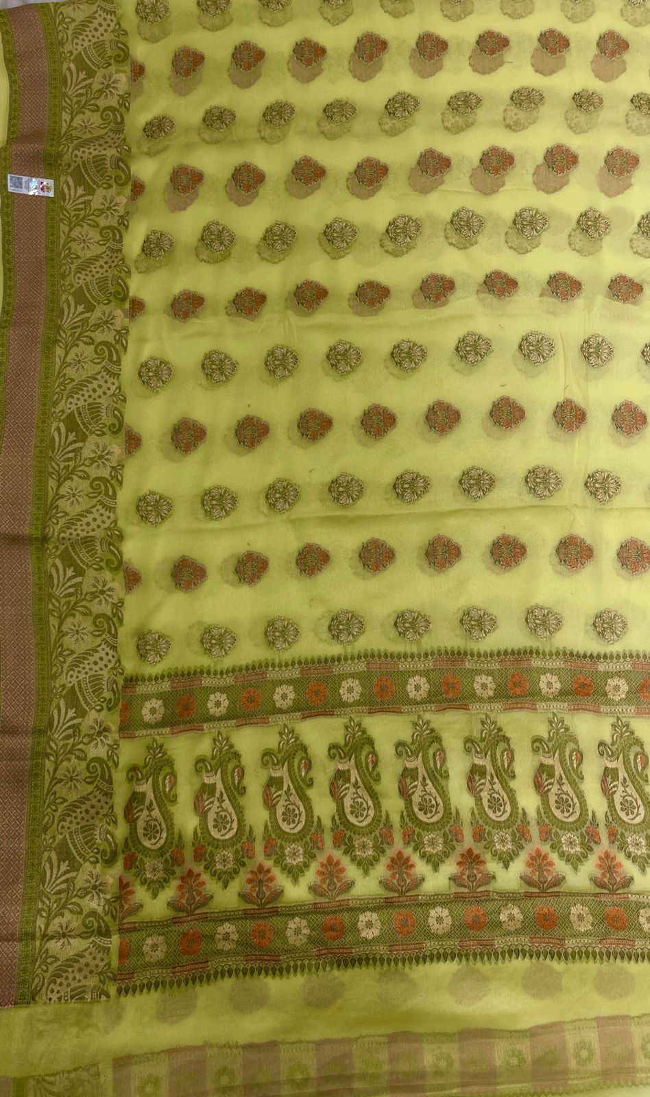 Faishana Pure Handloom Yellow Chiffon Floral Zari Mina Booti Skirt Floral Mina Zari Border and Big Boota Pallu with Yellow Blouse