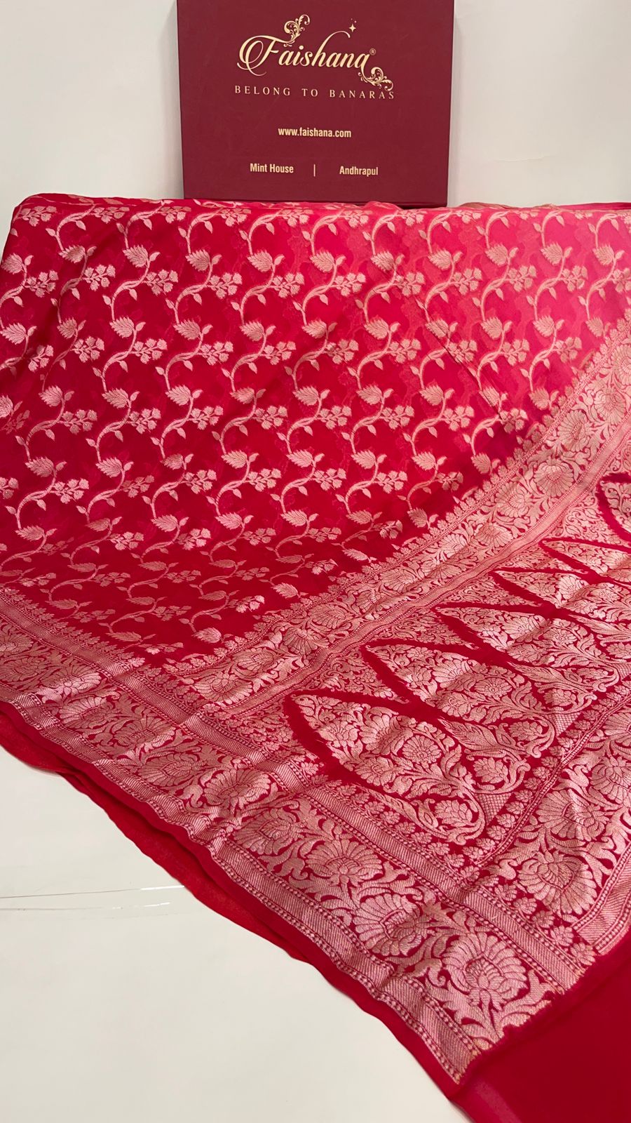 Faishana Pure Handloom Pink Dual Shade Chiffon Tilfi Zari Jaal with Floral Boota Anchal Zari Border with Red Blouse