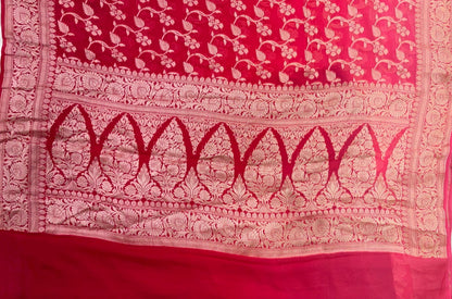 Faishana Pure Handloom Pink Dual Shade Chiffon Tilfi Zari Jaal with Floral Boota Anchal Zari Border with Red Blouse