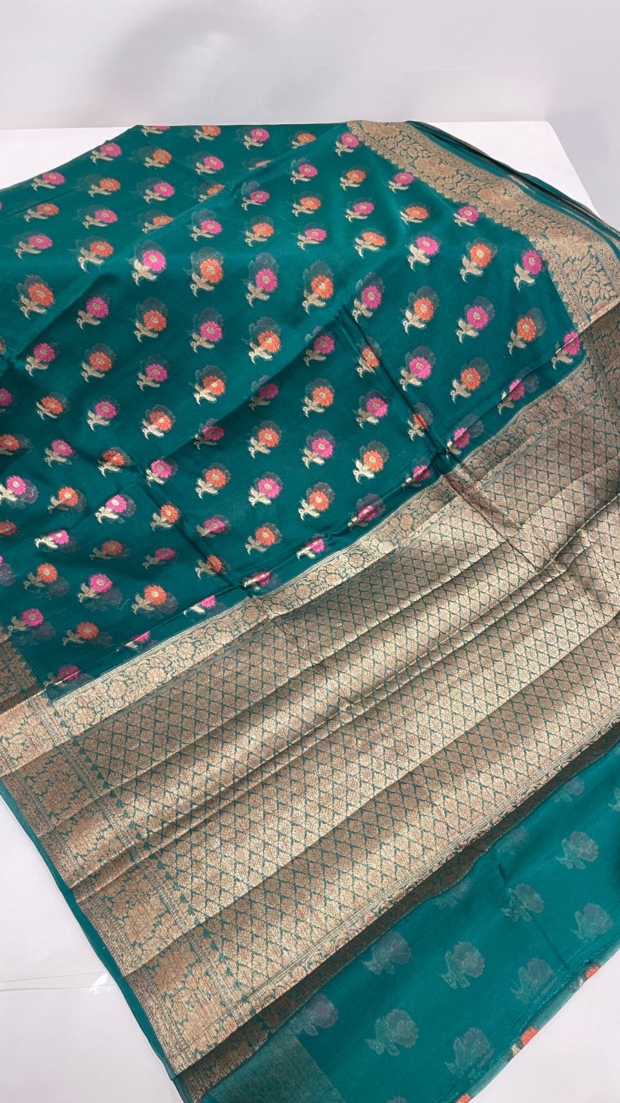 Faishana Pure Handloom Dark Green Chiffon Floral Mina Zari Booti with Copper Zari Border and Pallu and Dark Green Blouse