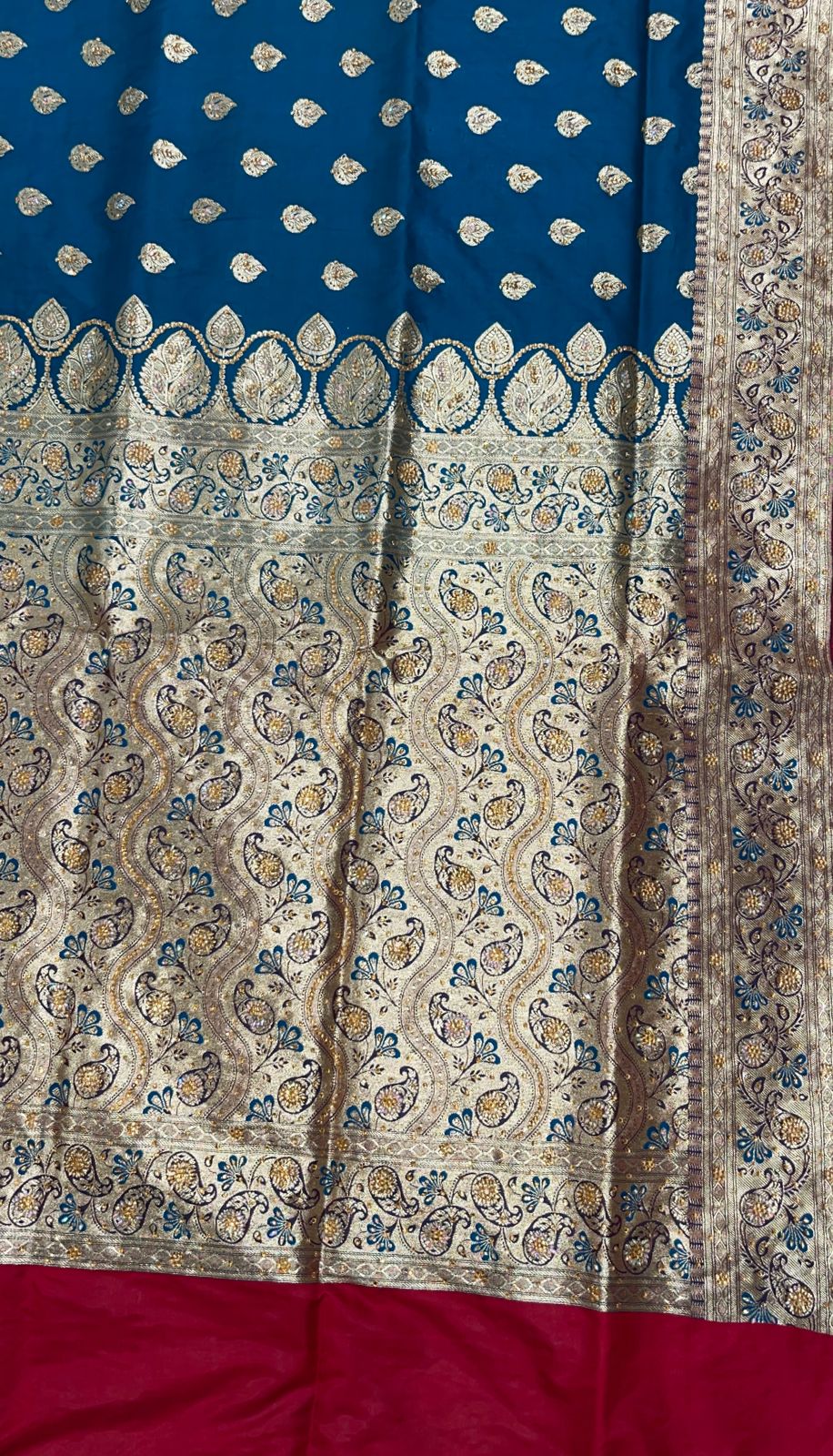 Faishana Presents Indigo Blue Stone Work Golden Zari Booti with Contrast Maroon Paisley Lehariya Pallu Zari Border with Maroon Blouse Banarasi Saree