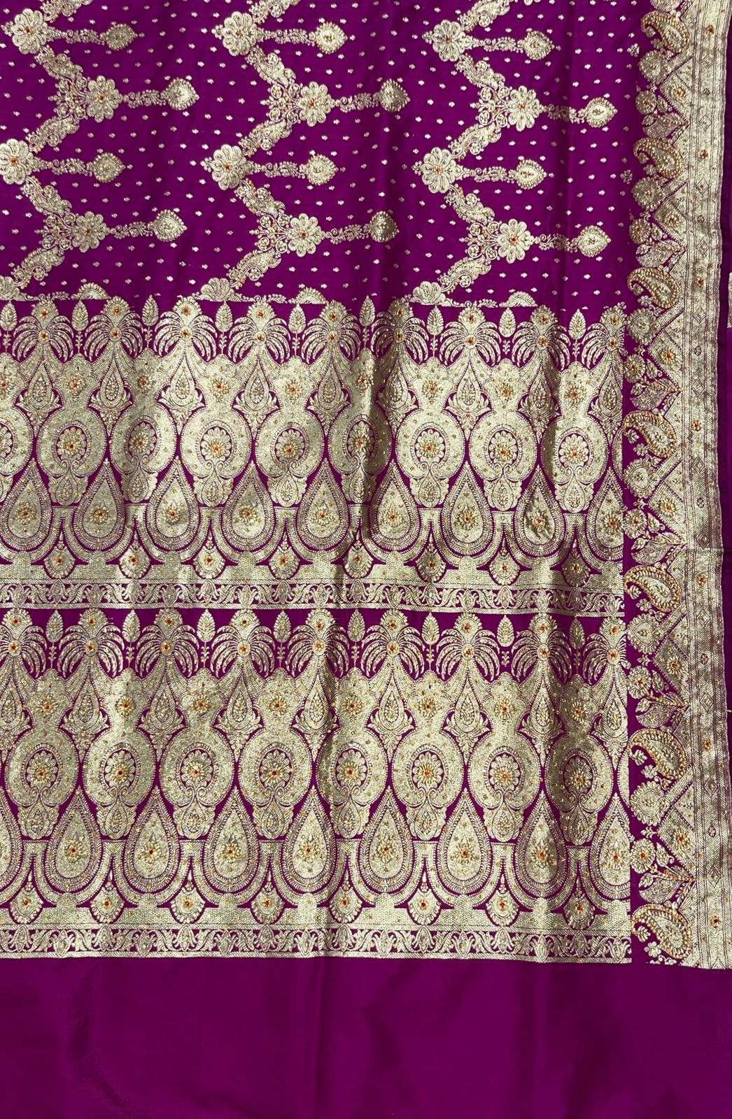 Faishana Presents Purple Stone Work Golden Zari Zig-Zag Stripe Booti Jaal with Floral Heavy Pallu Zari Border with Purple Blouse Banarasi Saree