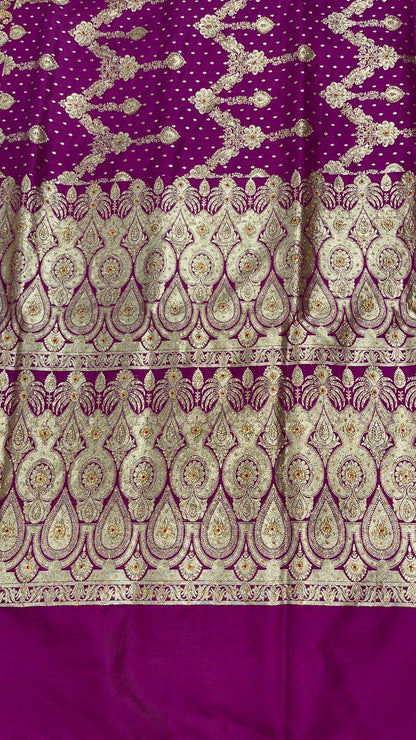 Faishana Presents Purple Stone Work Golden Zari Zig-Zag Stripe Booti Jaal with Floral Heavy Pallu Zari Border with Purple Blouse Banarasi Saree