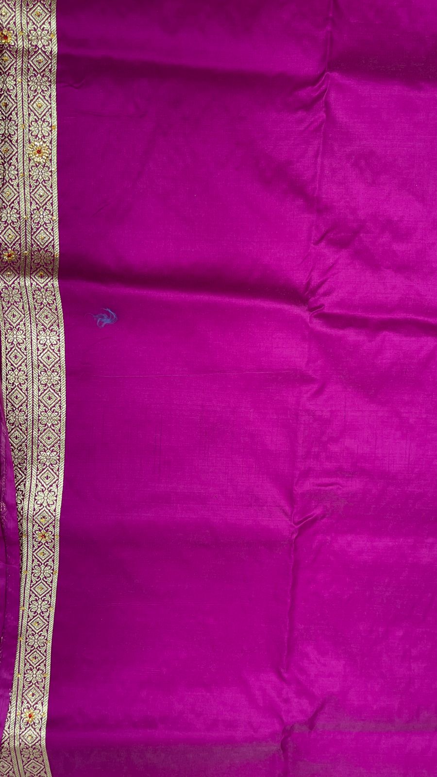 Faishana Presents Purple Stone Work Golden Zari Zig-Zag Stripe Booti Jaal with Floral Heavy Pallu Zari Border with Purple Blouse Banarasi Saree