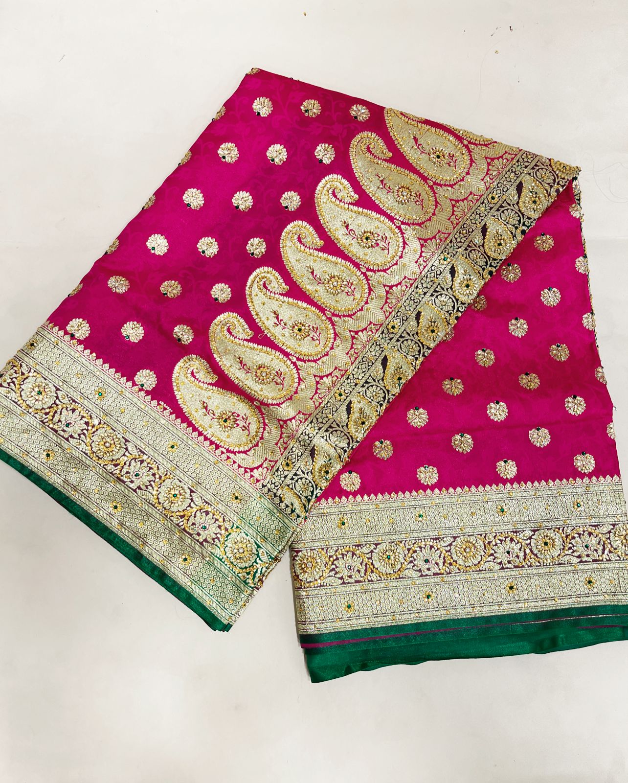 Faishana Presents Pink Stone Work Golden Zari Floral Booti with Contrast Green Paisley Pallu Zari Border and Green Blouse Banarasi Saree