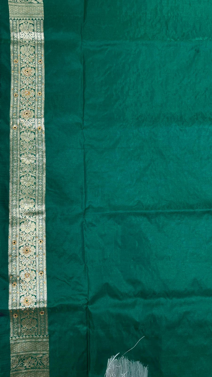 Faishana Presents Pink Stone Work Golden Zari Floral Booti with Contrast Green Paisley Pallu Zari Border and Green Blouse Banarasi Saree