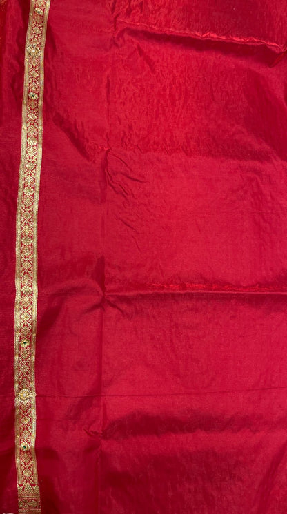 Faishana Presents Maroon Stone Work Golden Zari Half-Half Patli Booti Zari Border with Maroon Blouse Banarasi Saree