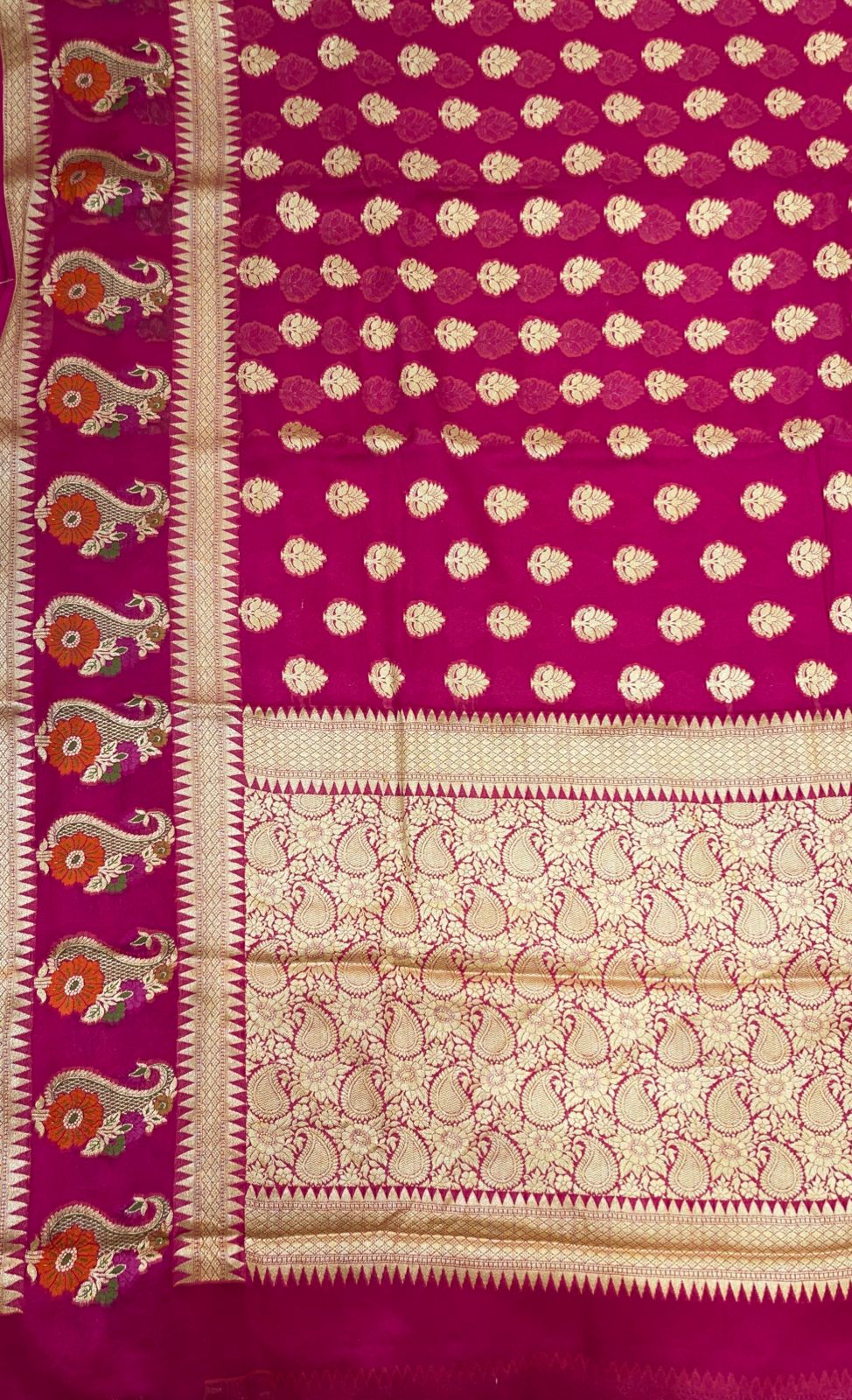 Faishana Pure Handloom Magenta Chiffon Floral Zari Booti with Floral Mina Boota Skirt Zari Border and Paisley Zari Jaal Pallu with Magenta Blouse