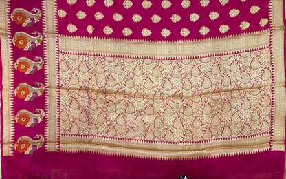 Faishana Pure Handloom Magenta Chiffon Floral Zari Booti with Floral Mina Boota Skirt Zari Border and Paisley Zari Jaal Pallu with Magenta Blouse