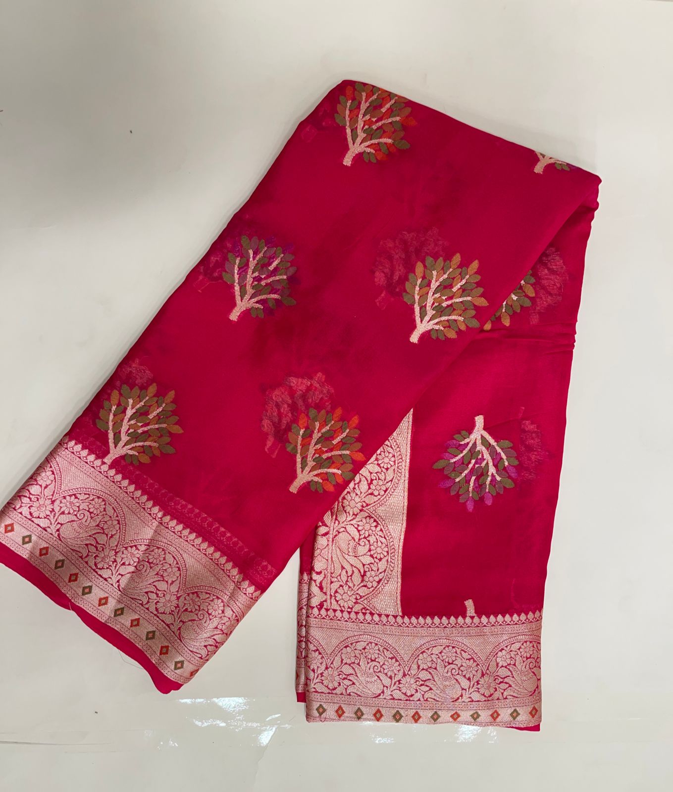 Faishana Pure Handloom Pink Chiffon Resham Floral Mina Zari Booti with Banarasi Zari Border and Pink Blouse&nbsp;