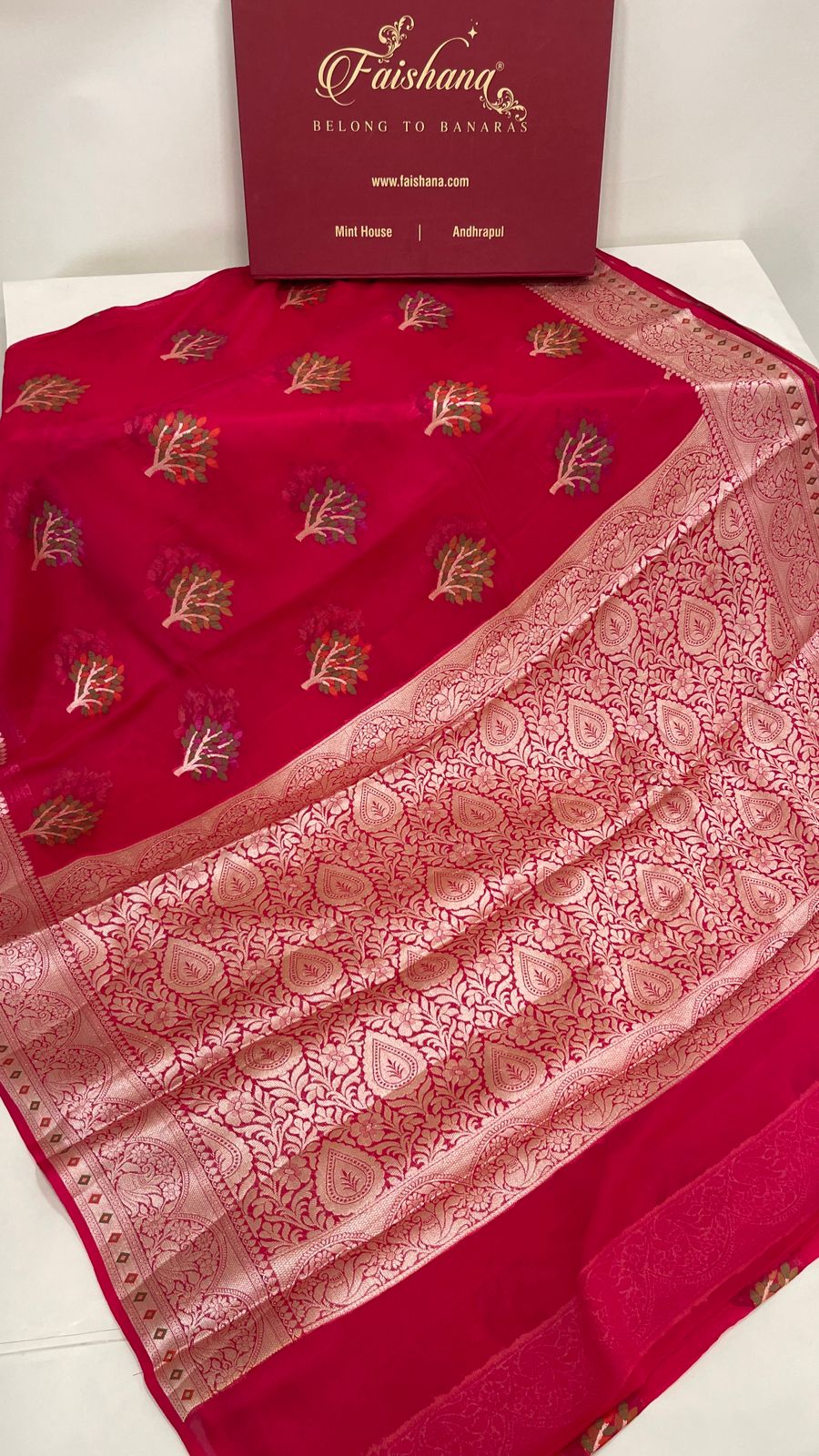Faishana Pure Handloom Pink Chiffon Resham Floral Mina Zari Booti with Banarasi Zari Border and Pink Blouse&nbsp;