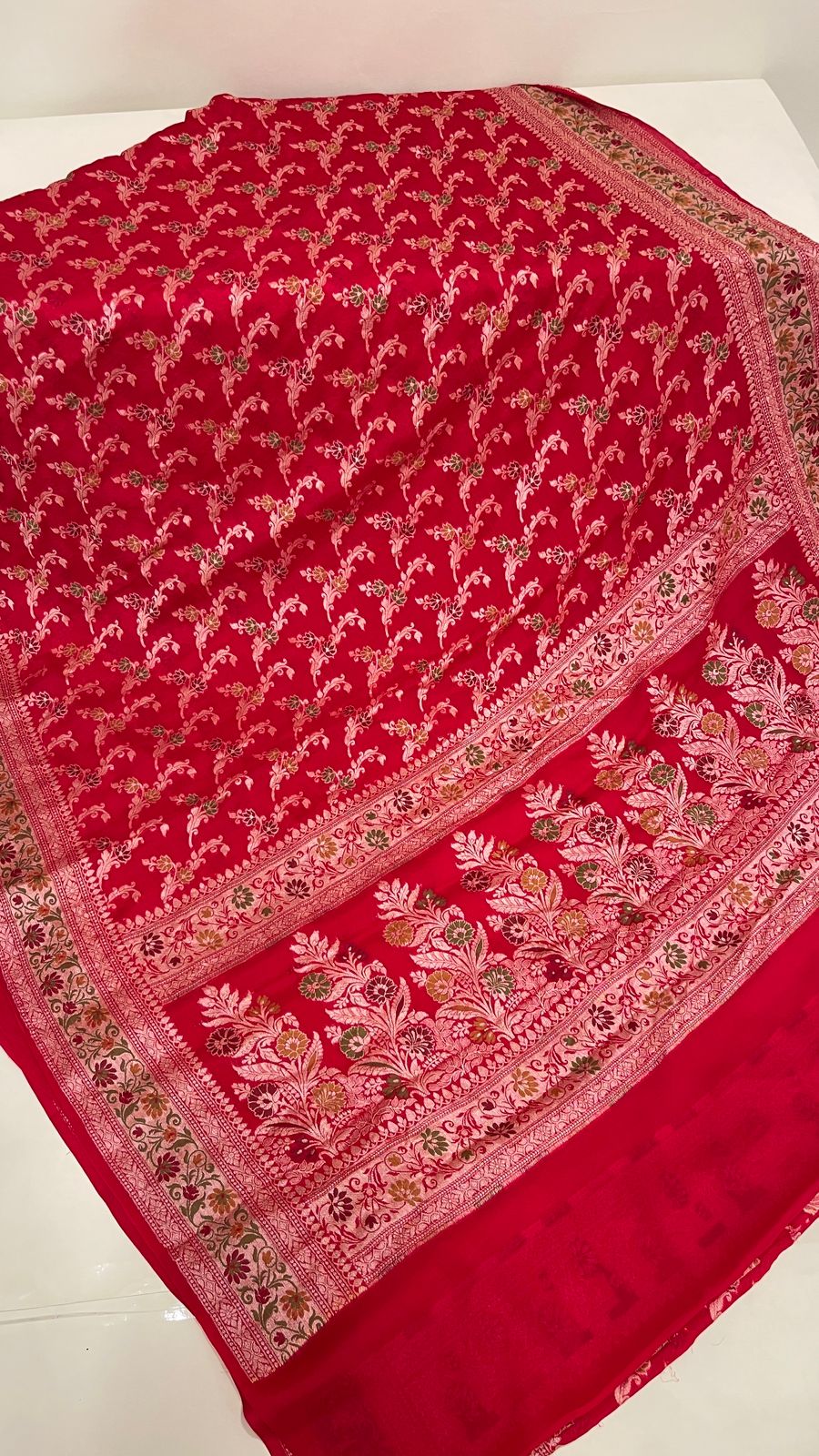 Faishana Pure Handloom Red Chiffon Alfi Mina Zari Jaal Minakari Zari Border and Floral Big Boota Mina Pallu Saree with Red Blouse