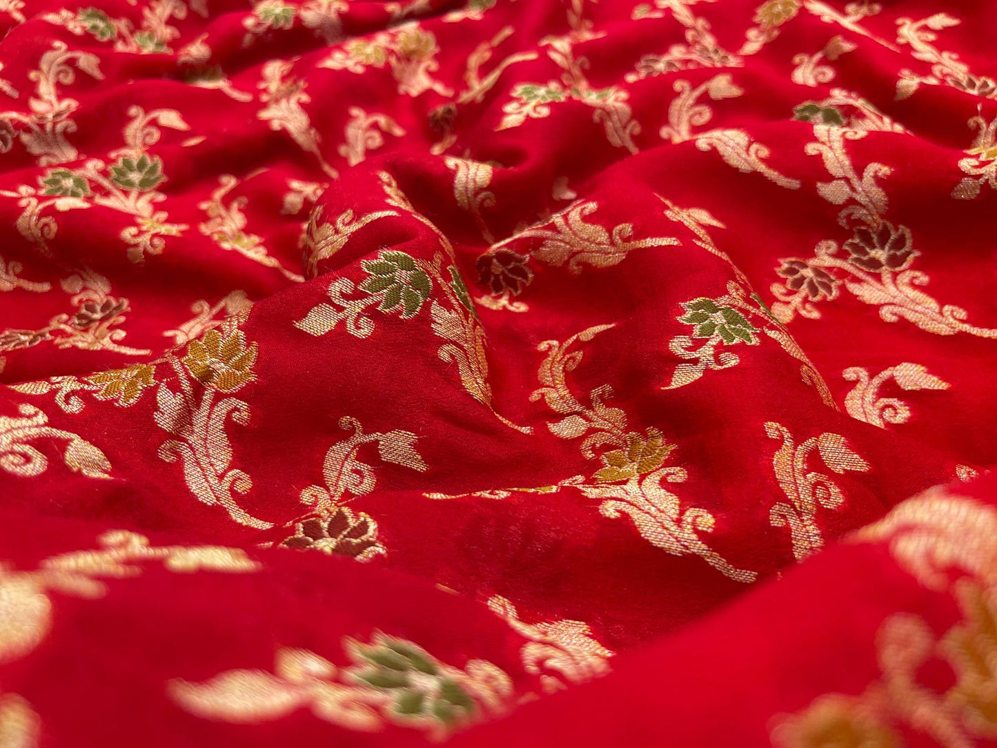 Faishana Pure Handloom Red Chiffon Alfi Mina Zari Jaal Minakari Zari Border and Floral Big Boota Mina Pallu Saree with Red Blouse