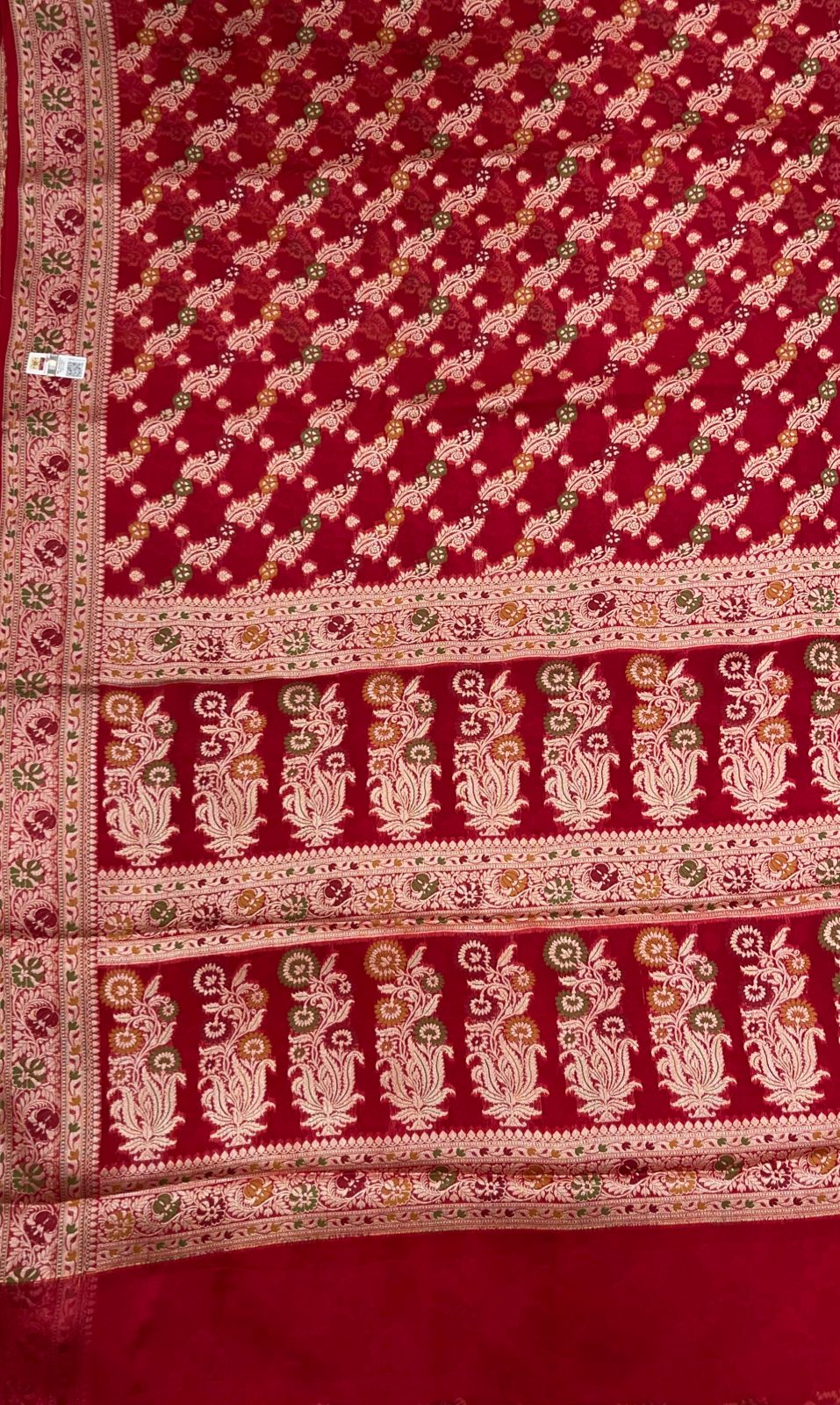 Faishana Pure Handloom Maroon Chiffon Resham Zari Floral Diagonal Stripe with Minakari Zari Boota Anchal and Minakari Border with Maroon Blouse