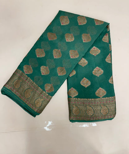 Faishana Pure Handloom Dark Green Chiffon Floral Mina Copper Zari Booti with Paisley Mina Zari Border with Dark Green Blouse&nbsp;