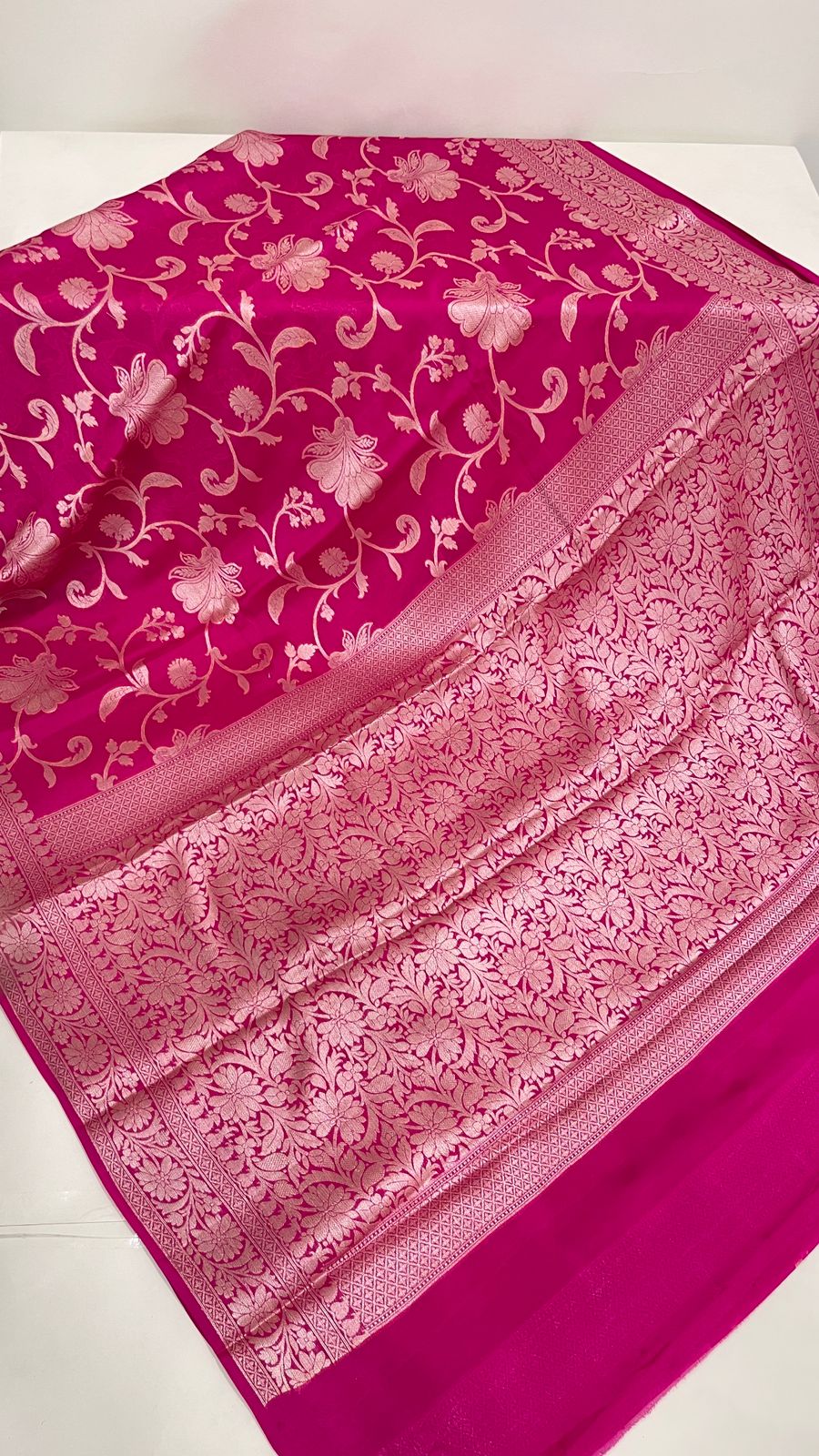 Faishana Pure Handloom Magenta Chiffon Floral Golden Zari Boota Jaal with Banarasi Zari Border and Magenta Blouse