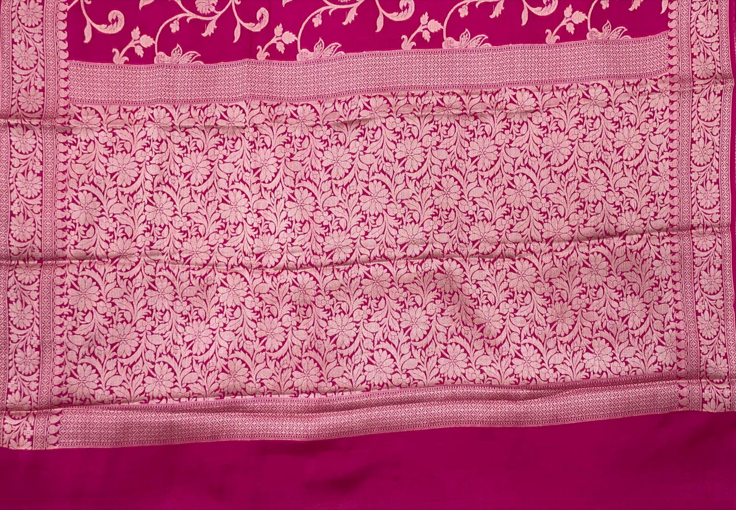 Faishana Pure Handloom Magenta Chiffon Floral Golden Zari Boota Jaal with Banarasi Zari Border and Magenta Blouse