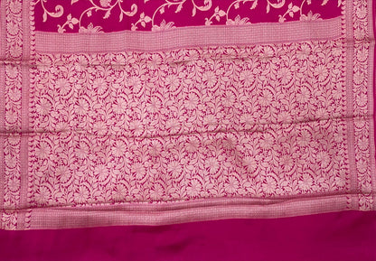 Faishana Pure Handloom Magenta Chiffon Floral Golden Zari Boota Jaal with Banarasi Zari Border and Magenta Blouse
