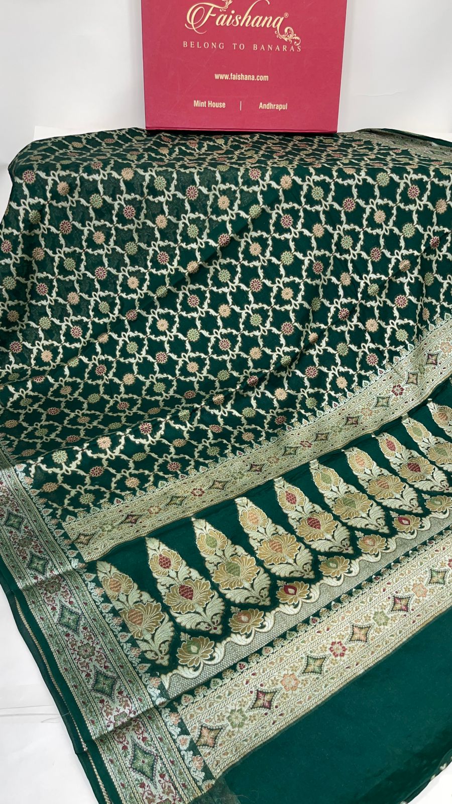 Faishana Pure Handloom Dark Green Chiffon Resham Mina Bandhani Zari Booti with Miankari Pallu and Zari Border with Dark Green Blouse&nbsp;