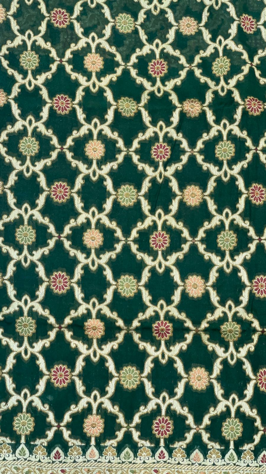 Faishana Pure Handloom Dark Green Chiffon Resham Mina Bandhani Zari Booti with Miankari Pallu and Zari Border with Dark Green Blouse&nbsp;