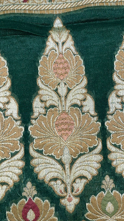 Faishana Pure Handloom Dark Green Chiffon Resham Mina Bandhani Zari Booti with Miankari Pallu and Zari Border with Dark Green Blouse&nbsp;